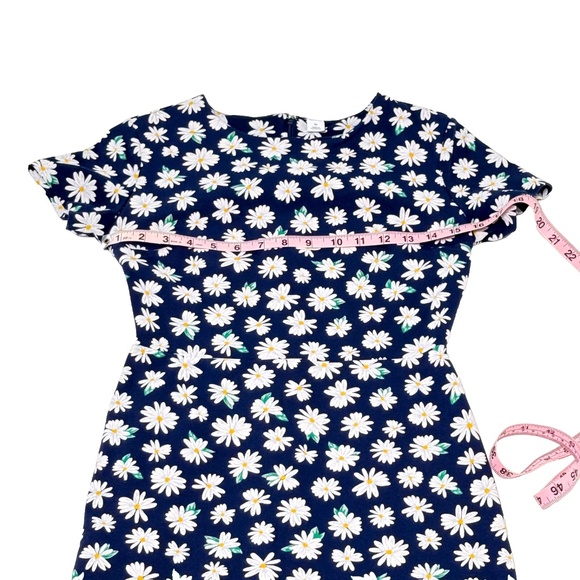 Old Navy Daisy Print Mini Dress – Size XS – Floral, Flattering & Effortless 🌼🖤 - Picture 8 of 14